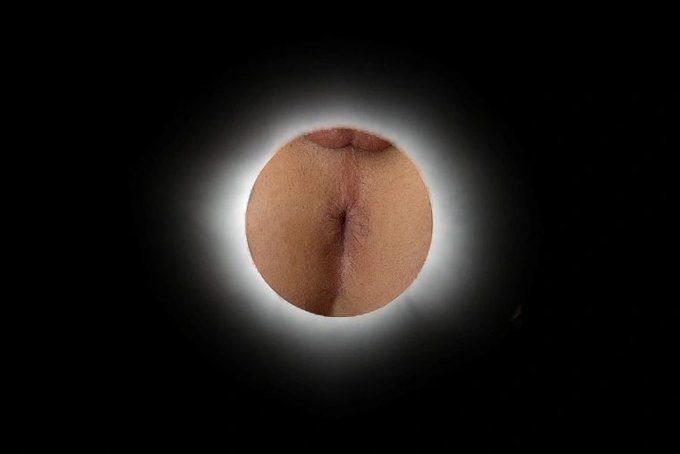 Happy #Eclipse2024 https://t.co/66egNddIxt<a href="/tag/eclipse2024"class="tags">#Eclipse2024</a>