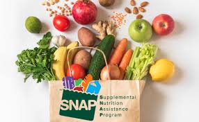 SNAP promotes healthier eating habits. Need help applying? We're here to assist. #HealthyEating #FoodAssistance #SNAPAssistance #foodaccess #endhunger #CatholicCharitiesSWKS