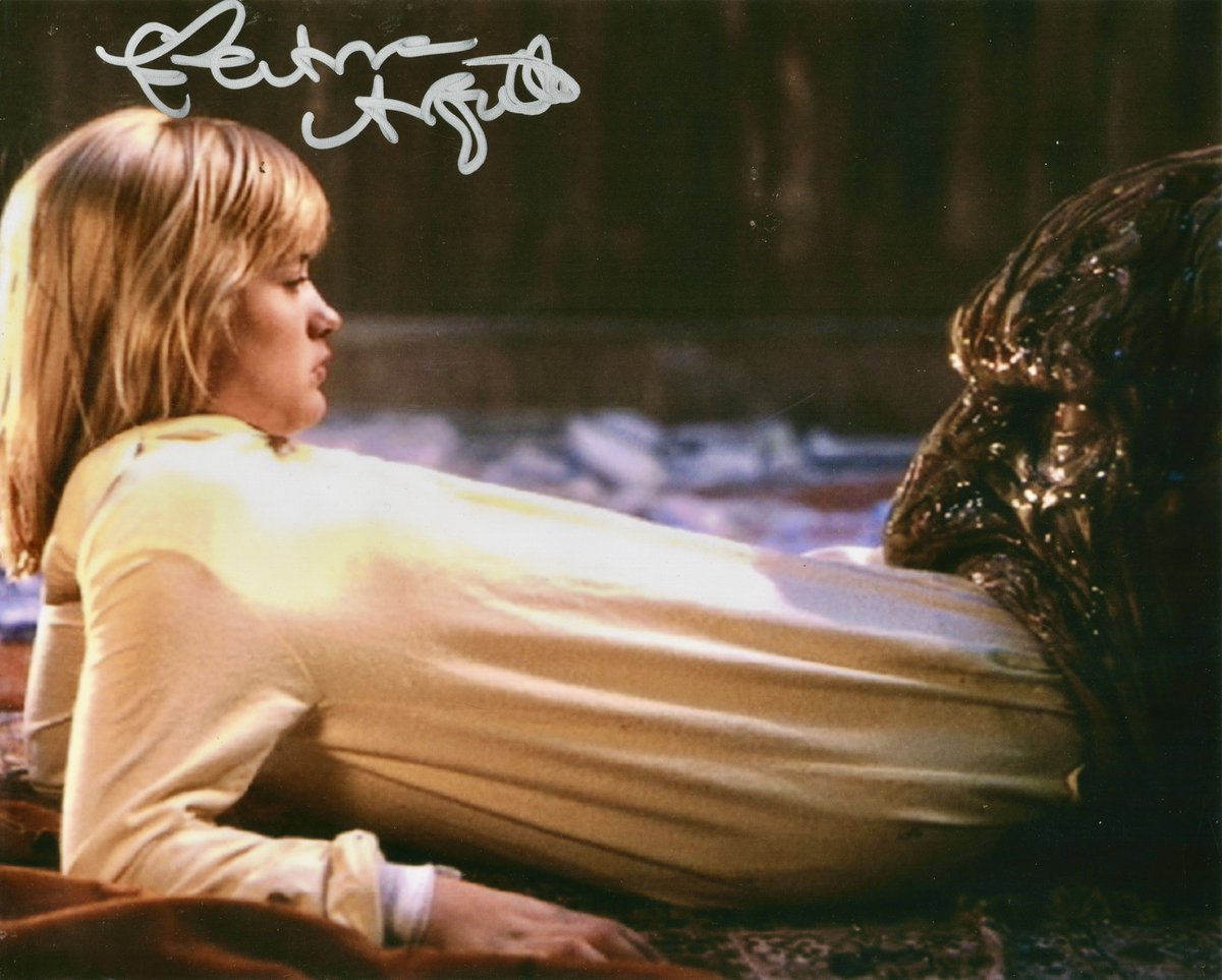 Happy birthday to the incomparable Patricia Arquette! 🎂
A Nightmare on Elm Street 3: Dream Warriors photo autographed by Arquette is from our collection.
#PatriciaArquette #DreamWarriors #TrueRomance #EdWood #Stigmata #LittleNicky #Medium #CSICyber #Boyhood #ToyStory4 #Severance