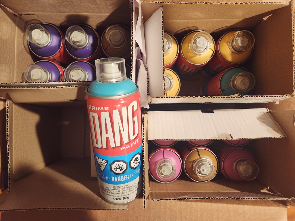 CAME HOME TO SEE THAT THE SPRAY CANS HAVE BEEN DELIVERED SAFTELY! ✨️✨️🙌🏾 SO HYPE BOUT THIS EVENT! ✨️💖✨️💖

#graffiti #bombrushcyberfunk #jetsetradio #jsrf