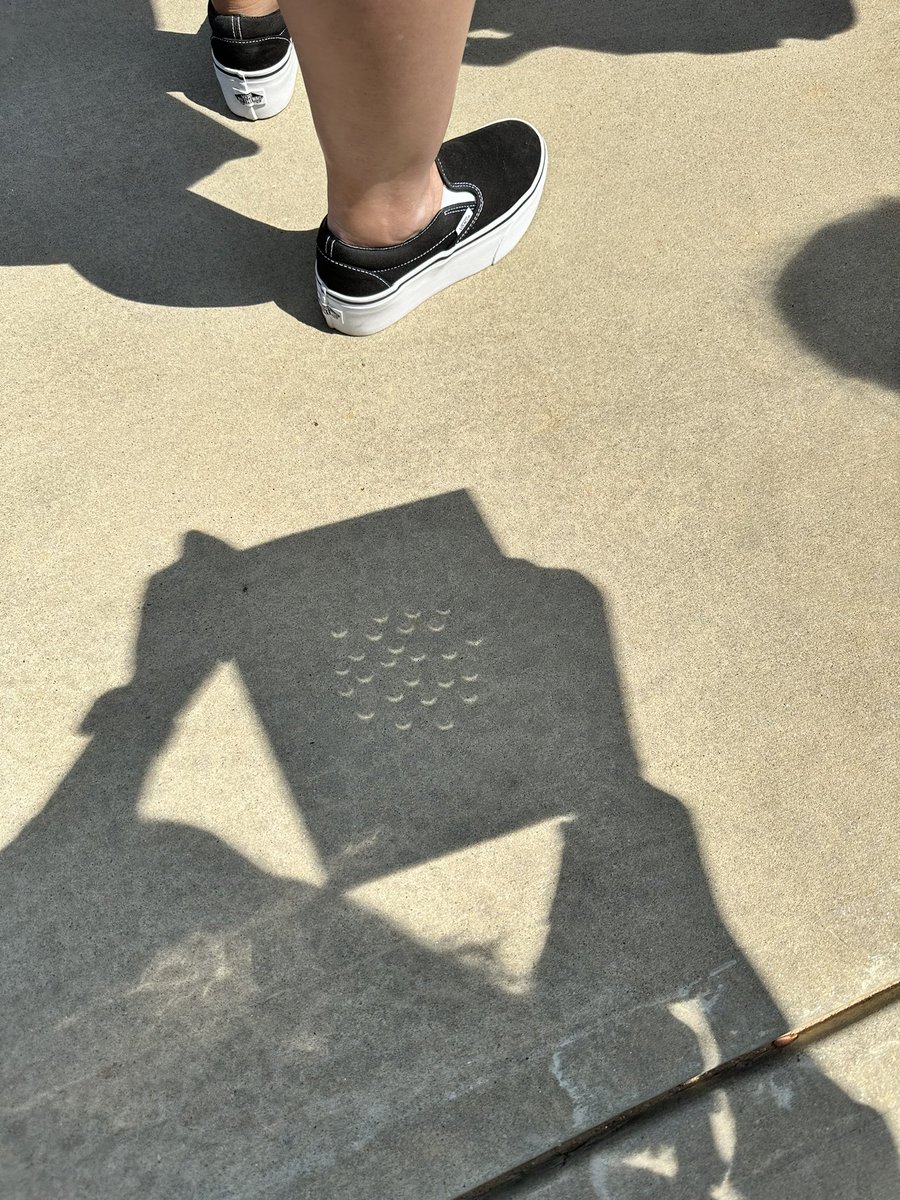 klundstromatmv's tweet image. Look what happens to the shadows or just look 👀 up and take it in #wonder #momentsnotmountains #learningrequiresflexiblespaces