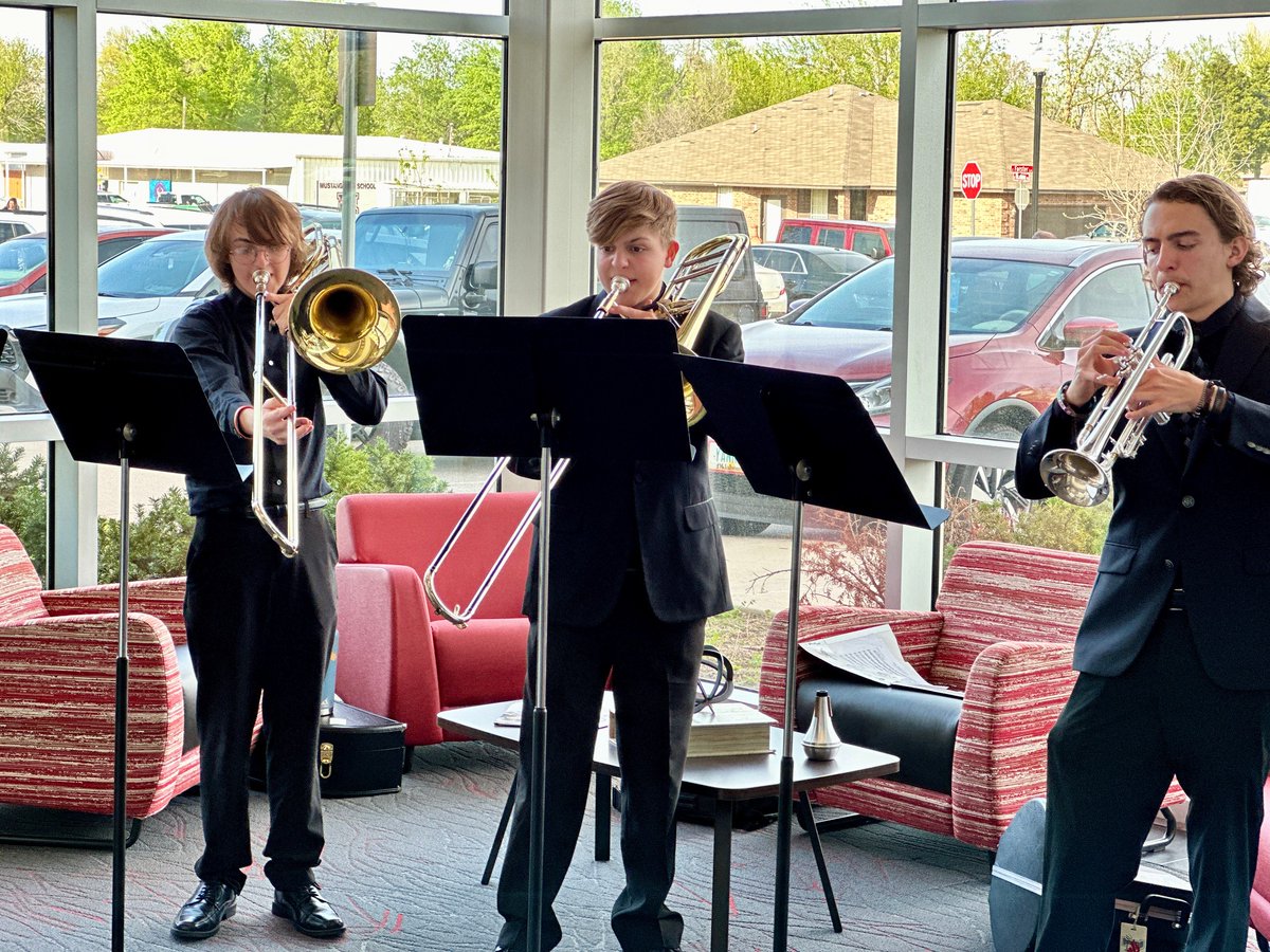 #MPSThanksYou to the MHS Brass Quintet for playing for those attending tonight's Board of Education meeting.  #BroncoPride in our #BroncoArts!