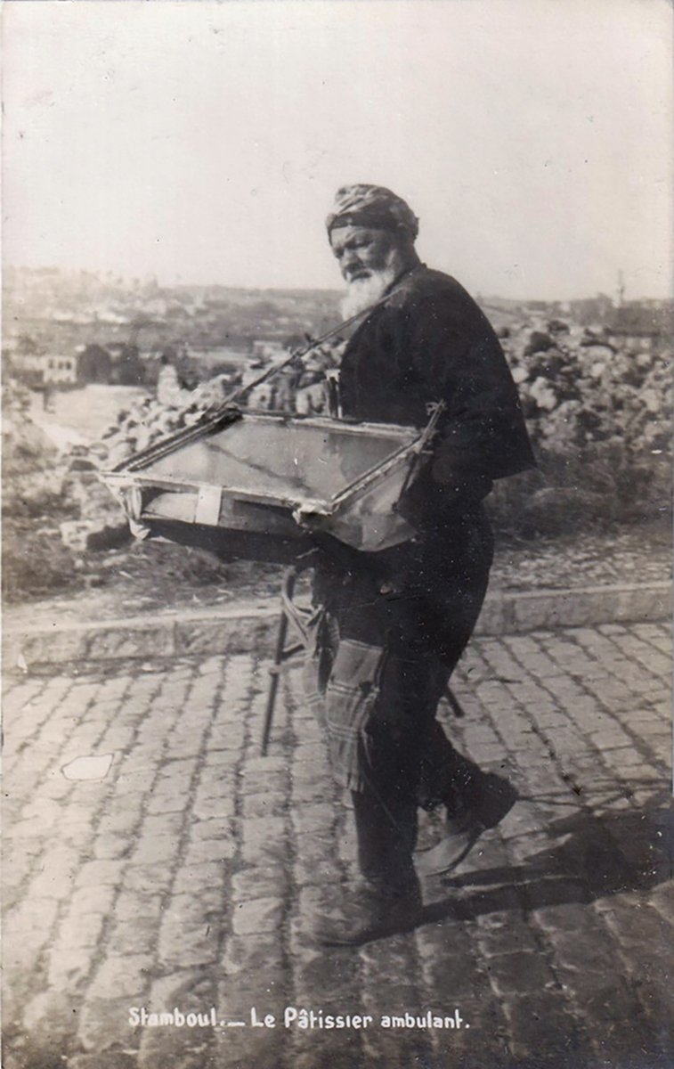 İstanbul'da Seyyar Börekçi