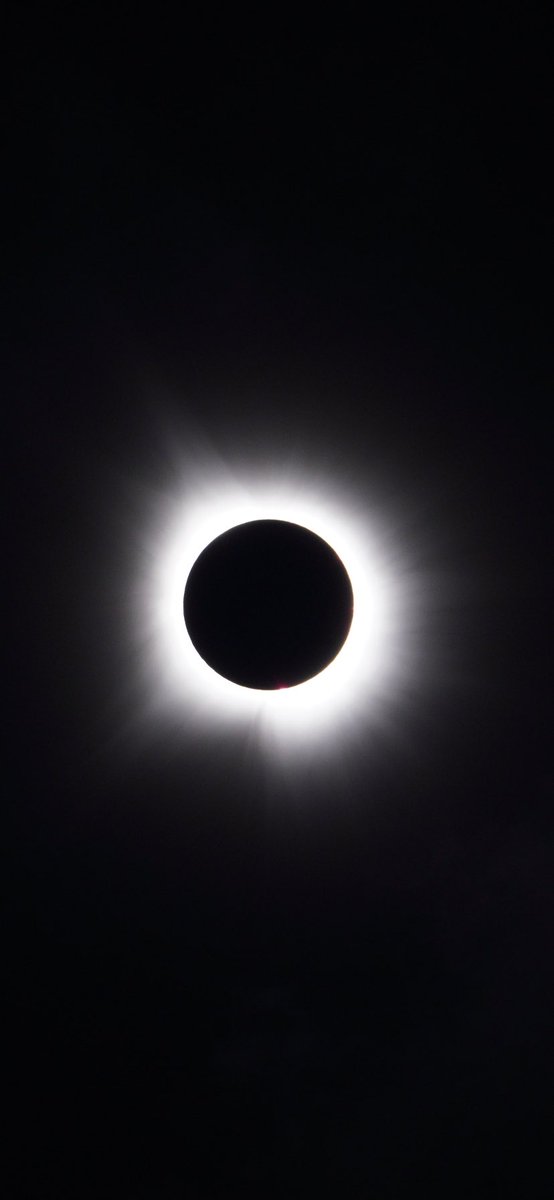 mattderas's tweet photo. Our Solar Eclipse. https://t.co/eoUJQRtPKf