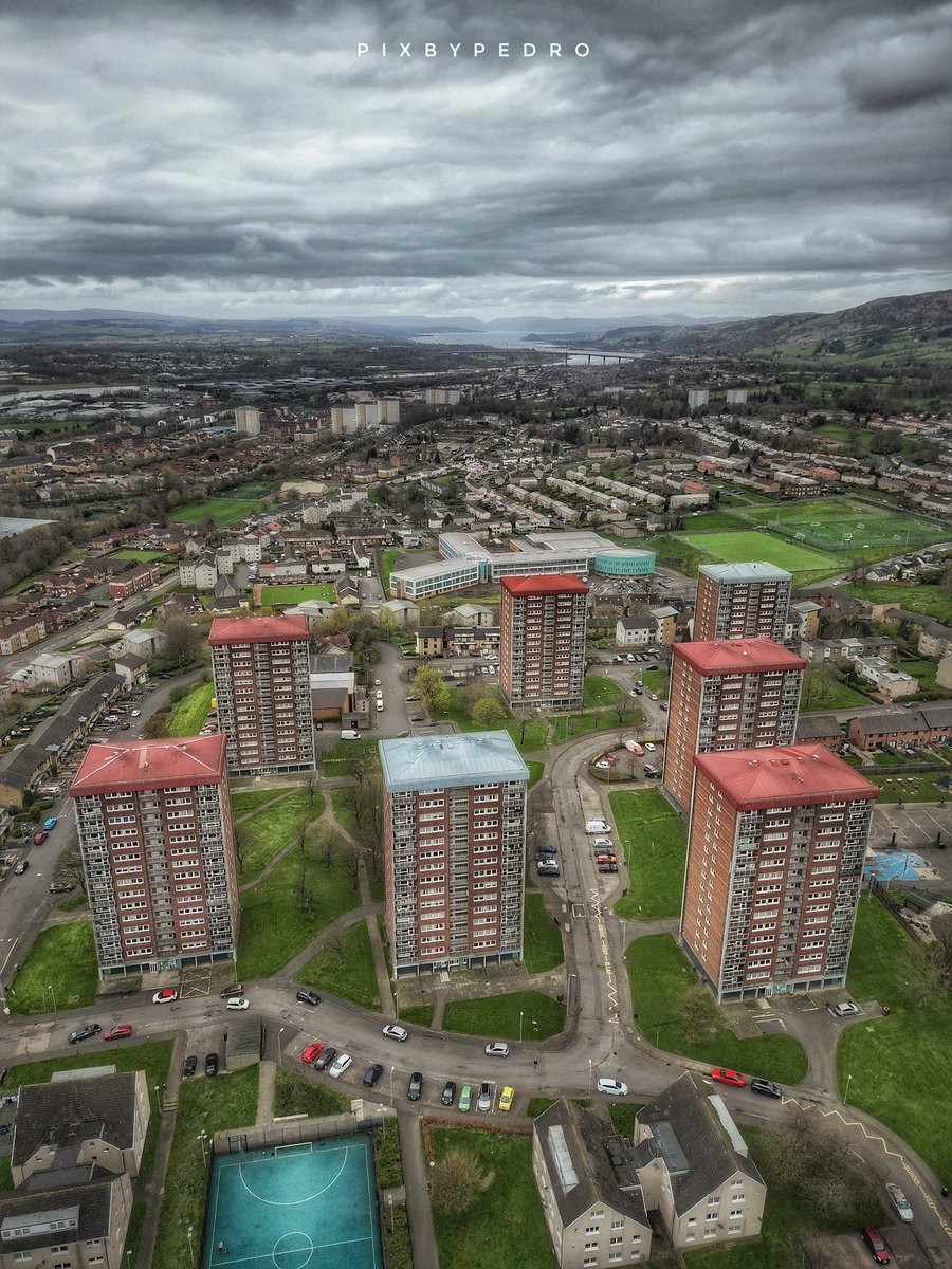 📍 Clydebank Looking from the top end of Kilbowie Road you can see the Erskine Bridge spanning the Clyde and Dumbarton Rock before the hills in Argyll in the far distance. #clydebank #westdunbartonshire @1025Clyde1 @GlasgowWEToday @clydebankpost #scotland