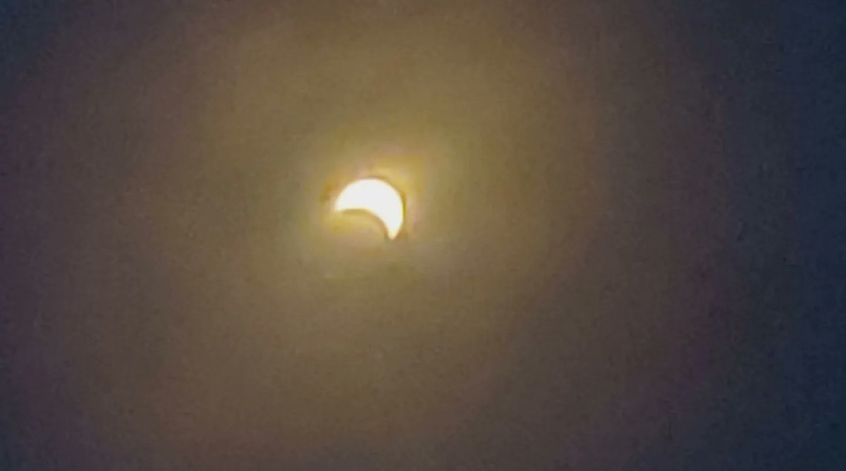 Guywpg365's tweet photo. @CTVMorningWPG We enjoyed watching the eclipse today. https://t.co/ClUzKh8wq3