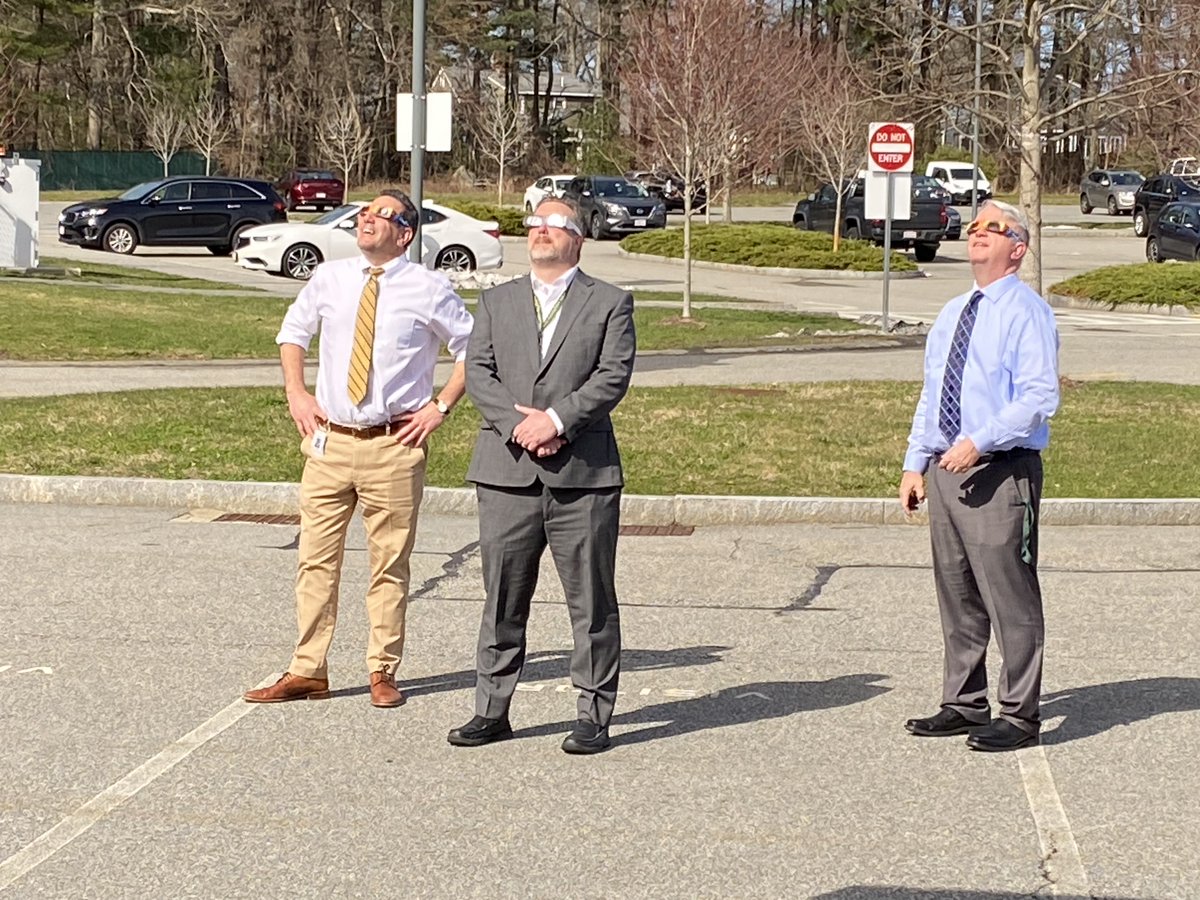 After dismissal, NRPS Superintendent and NRHS principal appreciate the eclipse! What a view...<a href="/nrschools/">NRPS Superintendent</a> <a href="/northreadinghs/">NRHS</a>