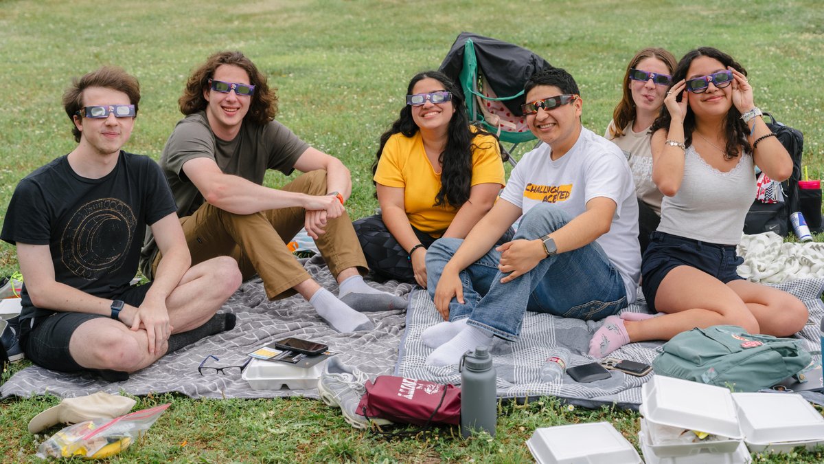 Trinity's total eclipse viewing party at Knibbe Ranch brought together students, faculty, staff, and alumni for a day of community and celestial wonder. From workshops to shared moments under the darkened Texas sky, it was a totally unforgettable experience. 🌞🌑