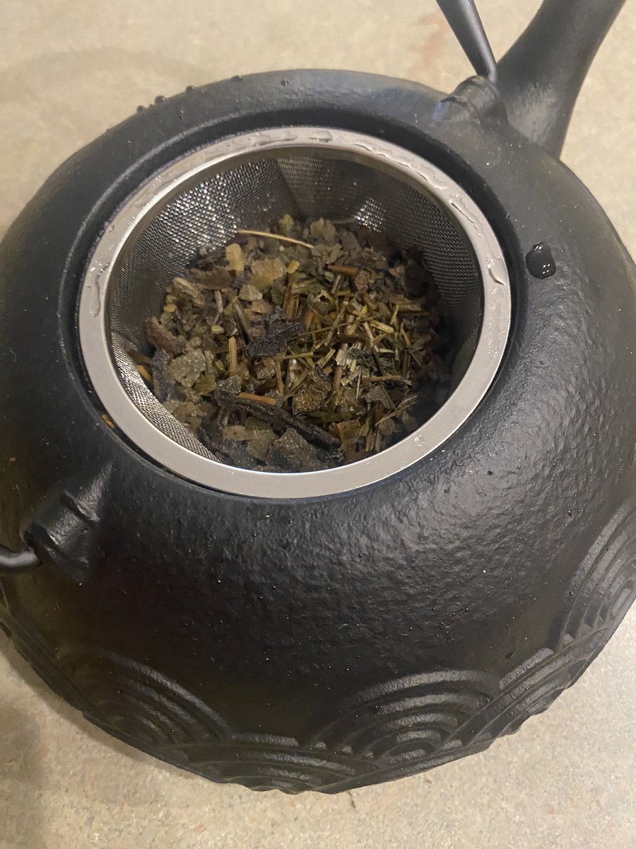 Dantheman236's tweet photo. Simple dinner tonight:

Ribeye seasoned with salt, sage, and fenugreek. Cooked with butter, rosemary, and thyme. 

+

Tea blend of ashwagandha, chamomile, cleavers, mullein with raw local honey. https://t.co/q28jKkNrRq
