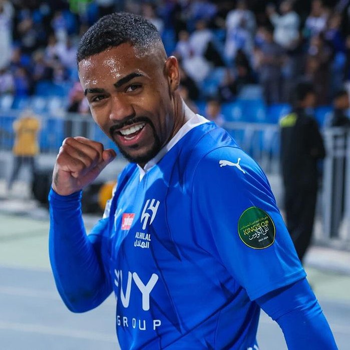 Malcom among all Al Hilal players since his debut: 🥇Key passes (84) 🥇Fouls suffered (61) 🥈Goals (20) 🥈G/A (28) 🥈Big chances created (18) 🥉Dribbles (53) Very good season 🇧🇷