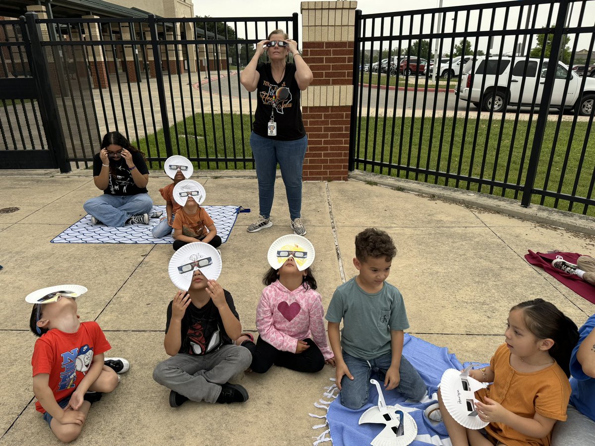 The clouds didn’t stop us from enjoying the Total Eclipse. 🌓The students excitement was all worth it 🕶️🌞@NISDMurnin. #TotalEclipse2024