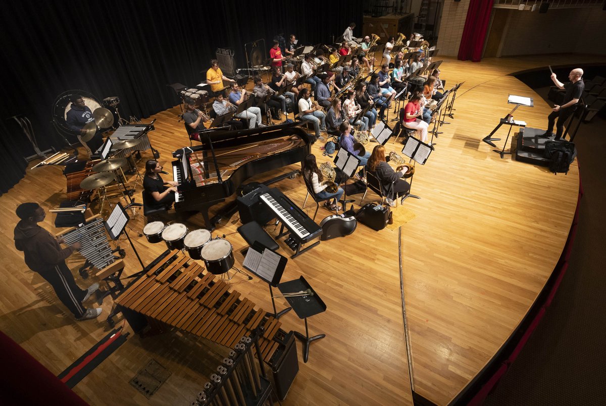 Valdosta State University Hosts South Georgia Region Honor Band April 11-13, Wind Ensemble Performs April 12 bit.ly/43IUlnl #VState #BlazerNation 🔥