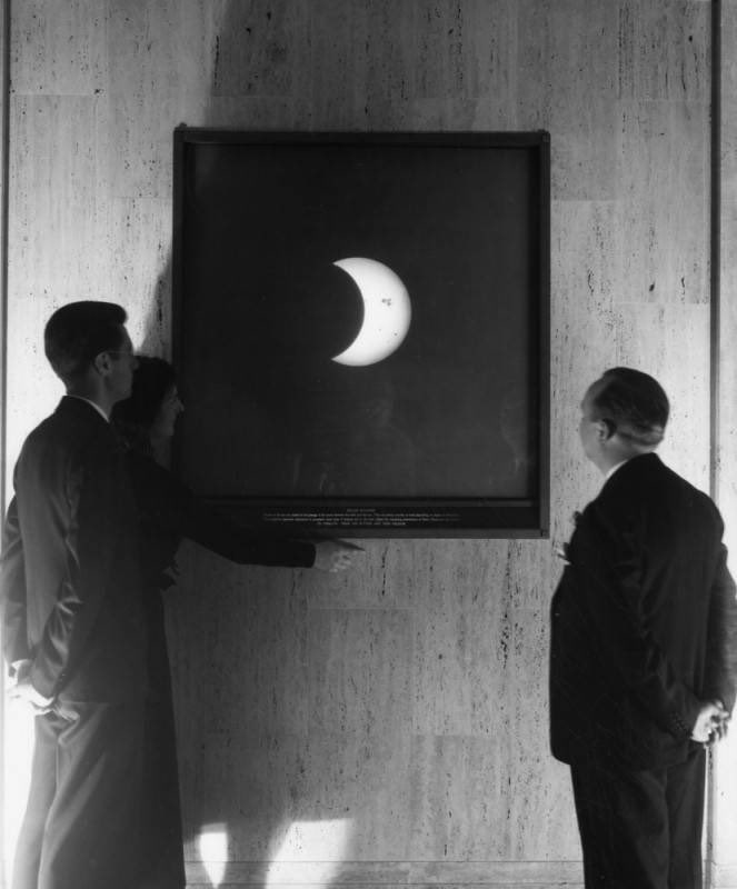 Forgotten Los Angeles (@forgotten_la) on Twitter photo Griffith Observatory staff debuts a new solar eclipse exhibit, year unknown.
Photo via <a href="/LAPublicLibrary/">L.A. Public Library</a>
instagram.com/p/C5hOv1Dverw/… Griffith Observatory staff debuts a new solar eclipse exhibit, year unknown.
Photo via <a href="/LAPublicLibrary/">L.A. Public Library</a>
instagram.com/p/C5hOv1Dverw/…
