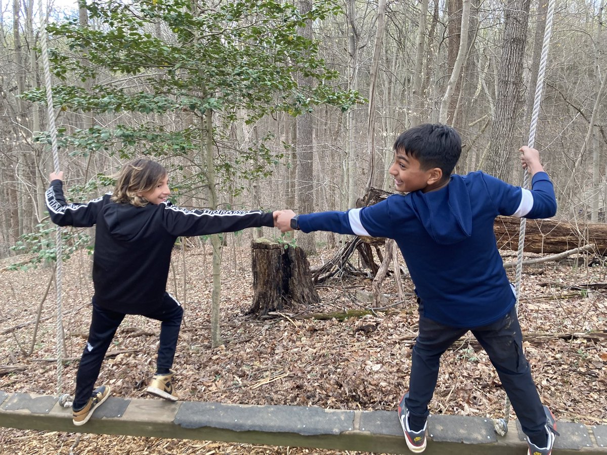 KentGardens's tweet photo. Sixth grade worked together and enjoyed the Field Trip- a favorite! #kgpride #StrongerTogether #WeAllBelong https://t.co/wRUajDS8pC