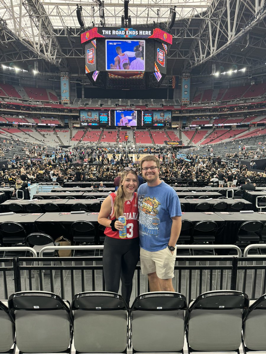 bethneth's tweet photo. @KySportsRadio Purdue or uconn tonight?? https://t.co/u1uWPNscYc