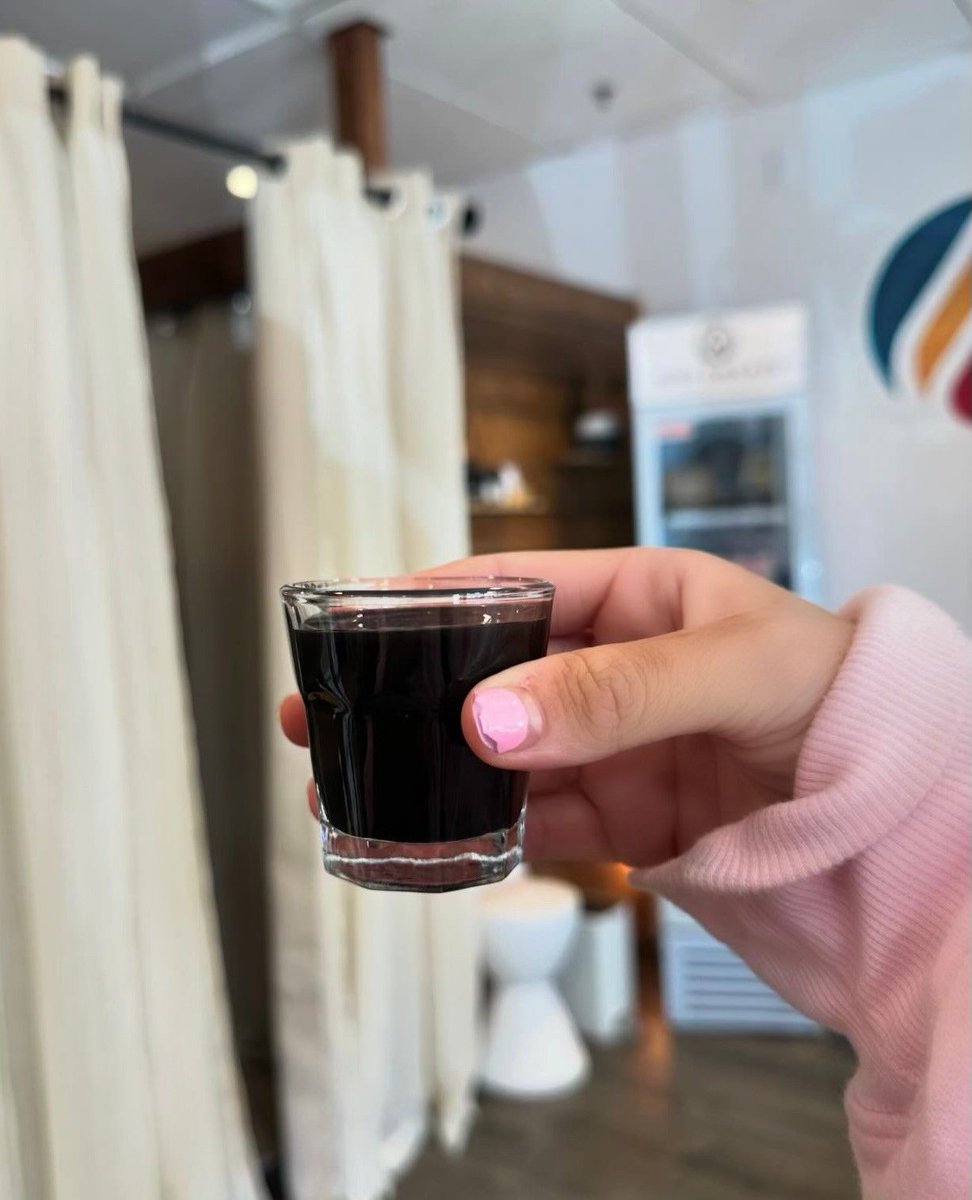 Did you know having a Shot in the Dark before sweating allows toxins in your body to bind to the charcoal and be expelled from your body more efficiently? Take a shot with us the next time you're in. Cheers! 

#citysweats #infraredtherapy #seattlebusiness #contrasttherapy