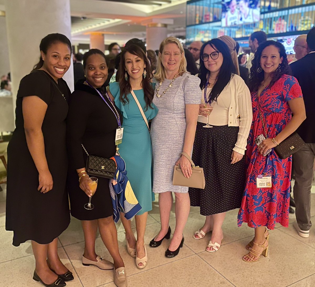 That’s right! Another #HPBHeroine photo coming your way from my last night at #AHPBA2024. Love seeing them all in person. @AHPBA Thank you @AnishJayJain for the awesome photo.