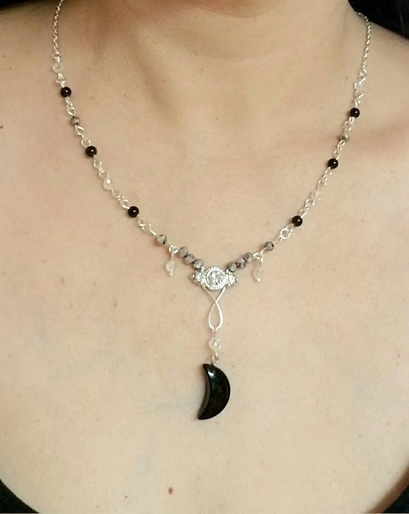 #moon #moonjewelry #moonnecklace #moonchild #beadednecklace #statementjewelry #statementnecklace #handmade #handmadejewelry #mothersday #mothersdaygifts #etsy 

simplychicbyangela.etsy.com/listing/168033…