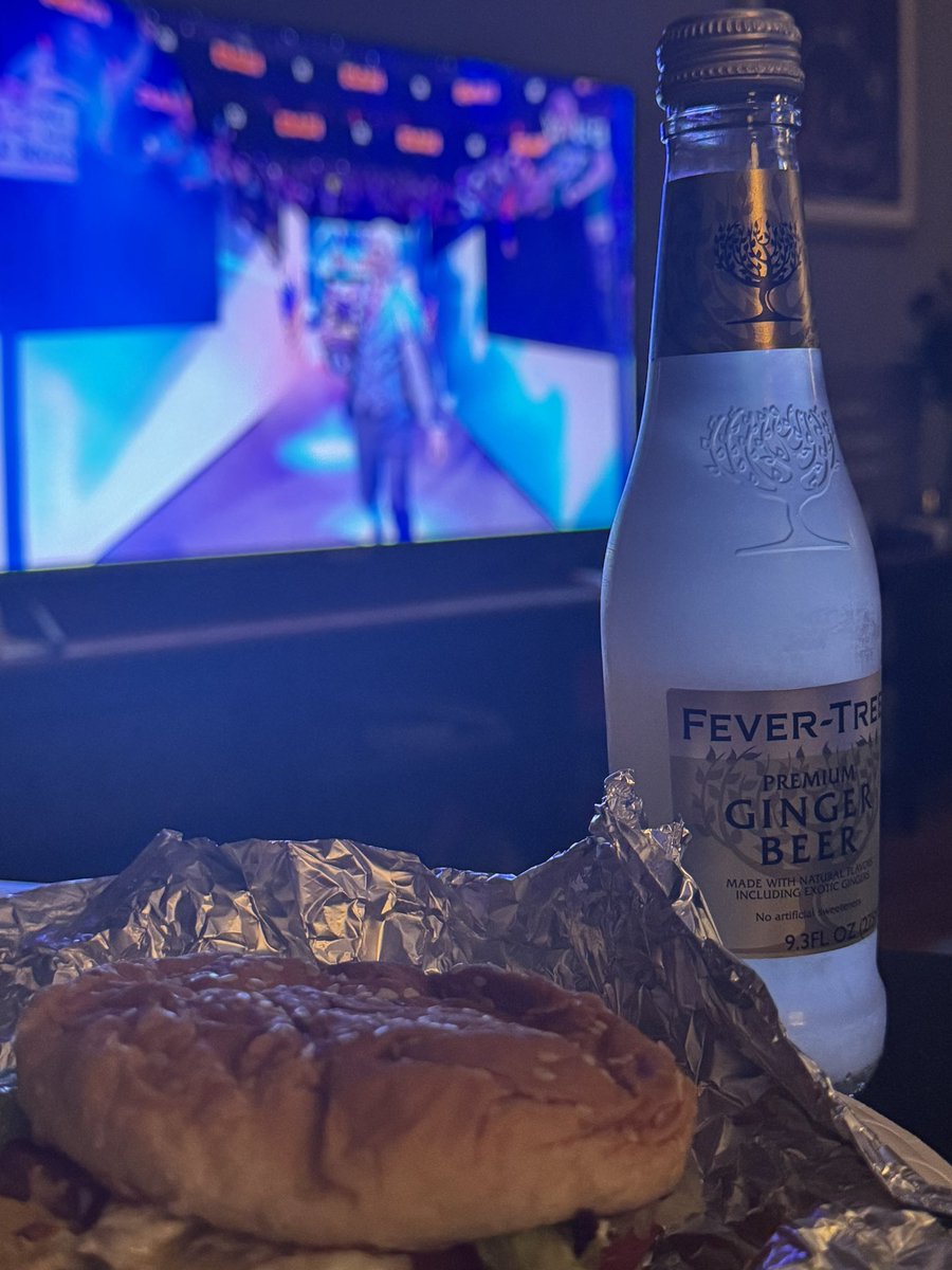 Ginger beer A burger And a new story #WWERAW