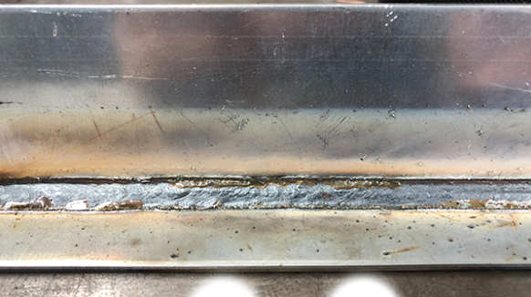 Panasonic_Weld's tweet photo. 溶接ロボットには多様なオプション機能があります。
今回は亜鉛めっき材の溶接に効果を発揮する機能ご紹介します。

👀 詳しくはこちら👉
https://t.co/vQimWsu9EW

#溶接 #溶接ロボット #メッキ材溶接 https://t.co/7xtpcww2TO