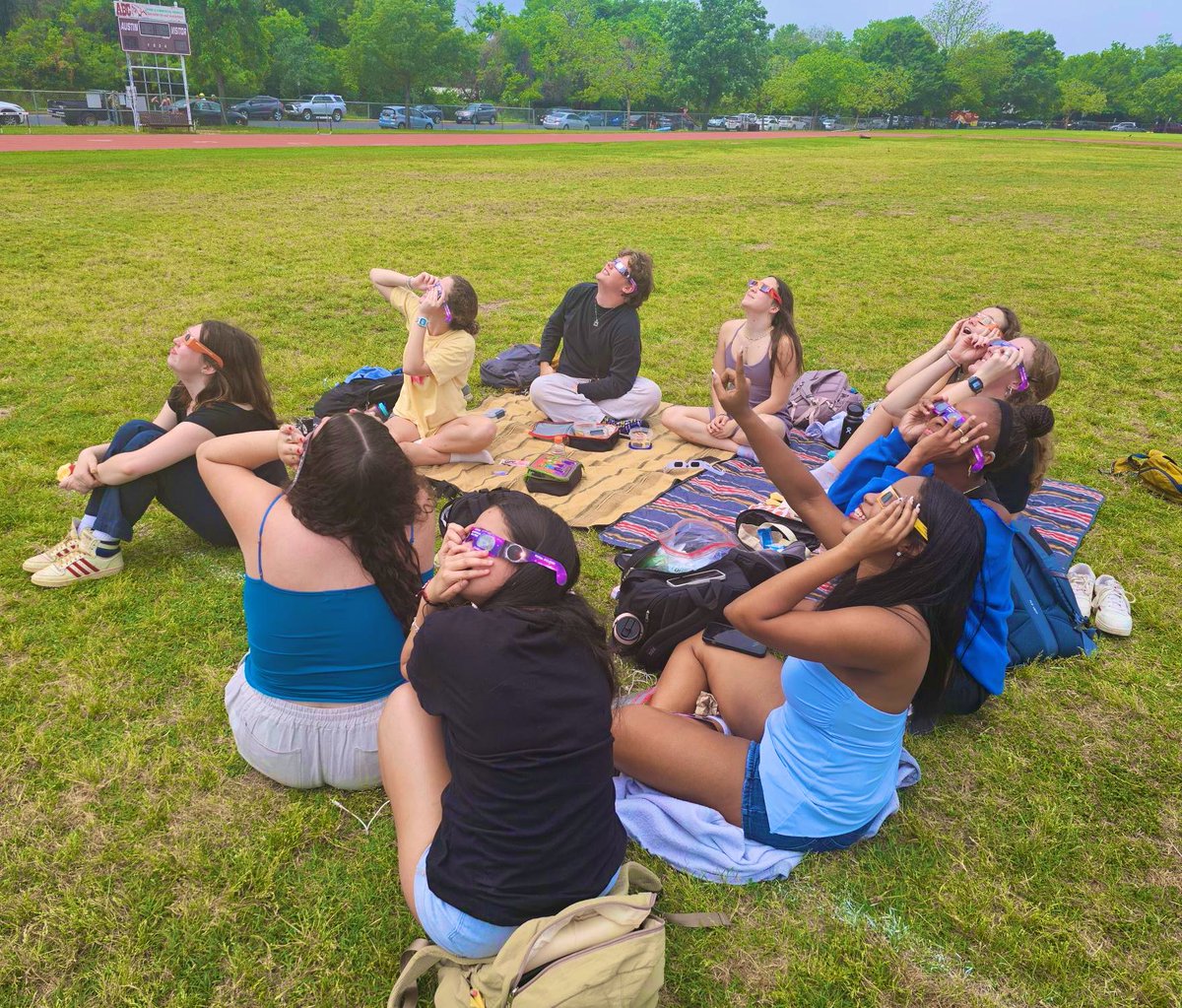 Austin HS is checking in for #EclipseSolar2024! Thank you @AISDPolice for joining us.