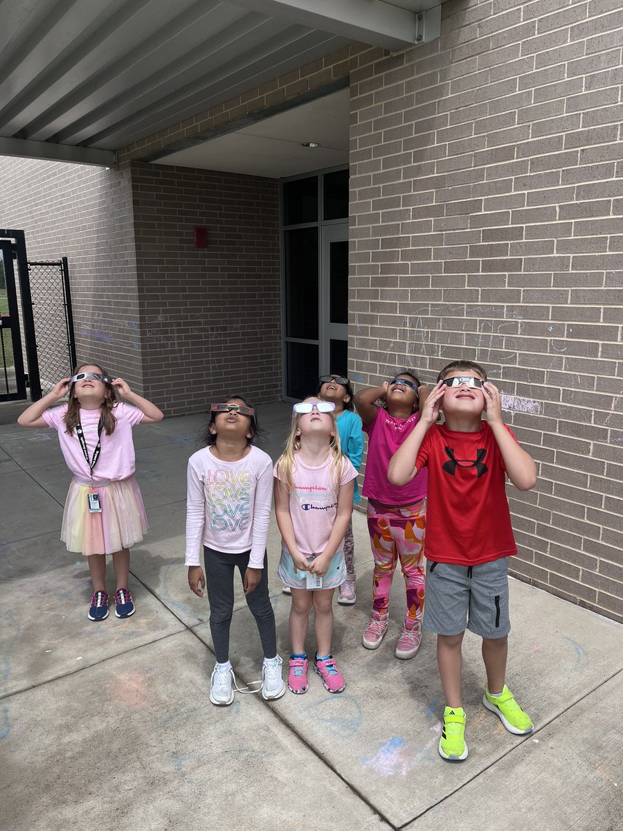 Solar Eclipse fun! ☀️ 🌙 #bengalpride