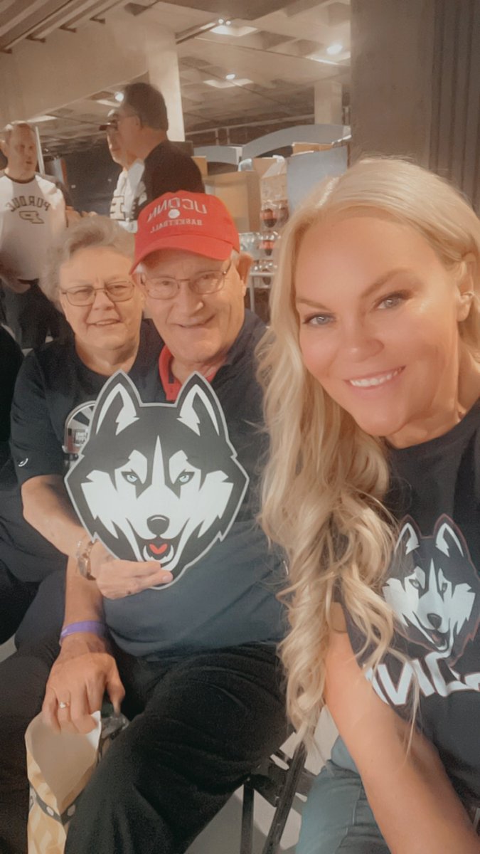 #uconnselfie