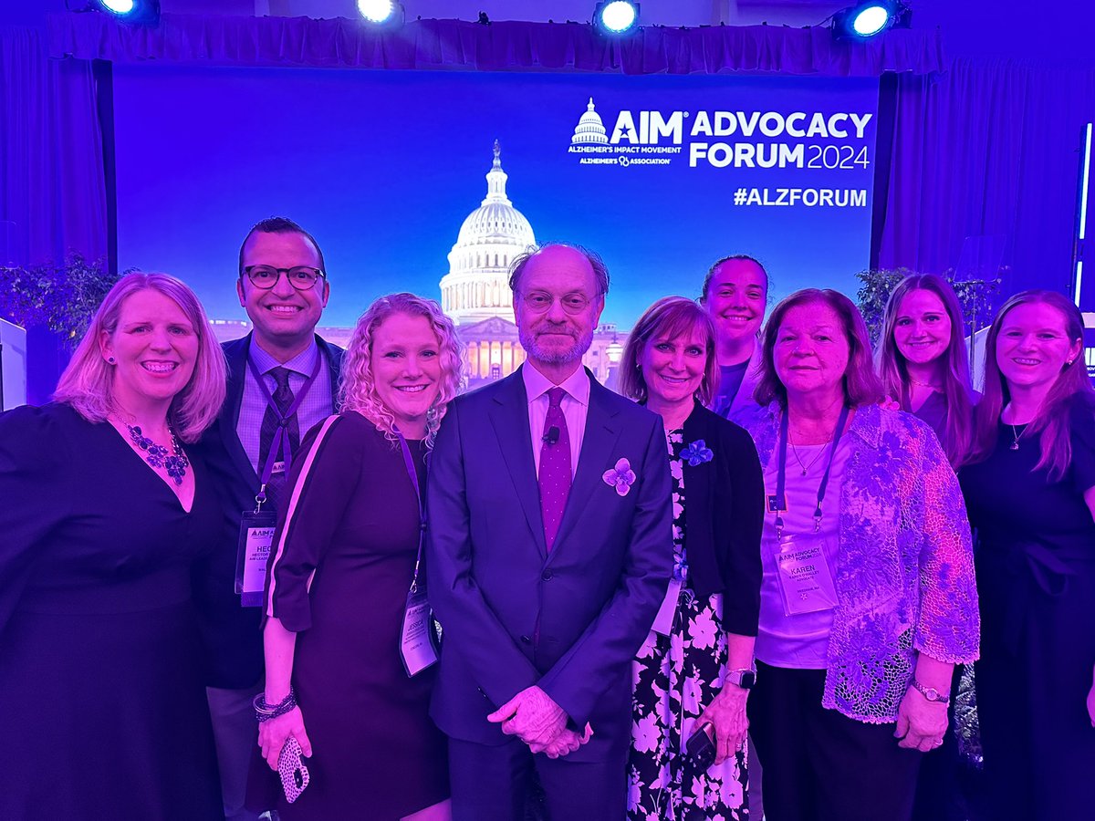 The Mass/NH delegation saying thanks to Alzheimer’s Awareness Champion @dailyhydepierce for supporting FORUM 2024 #alzforum @ALZIMPACT @alzassociation @alzheimersmanh. Your endless support will help millions of Americans with this disease. #endalz