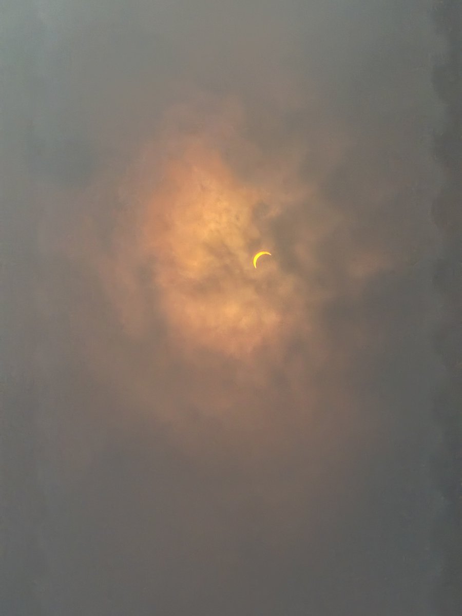 TVDanTheMan's tweet photo. #SolarEclipse #Eclipse2024 https://t.co/75ZEjSDkju