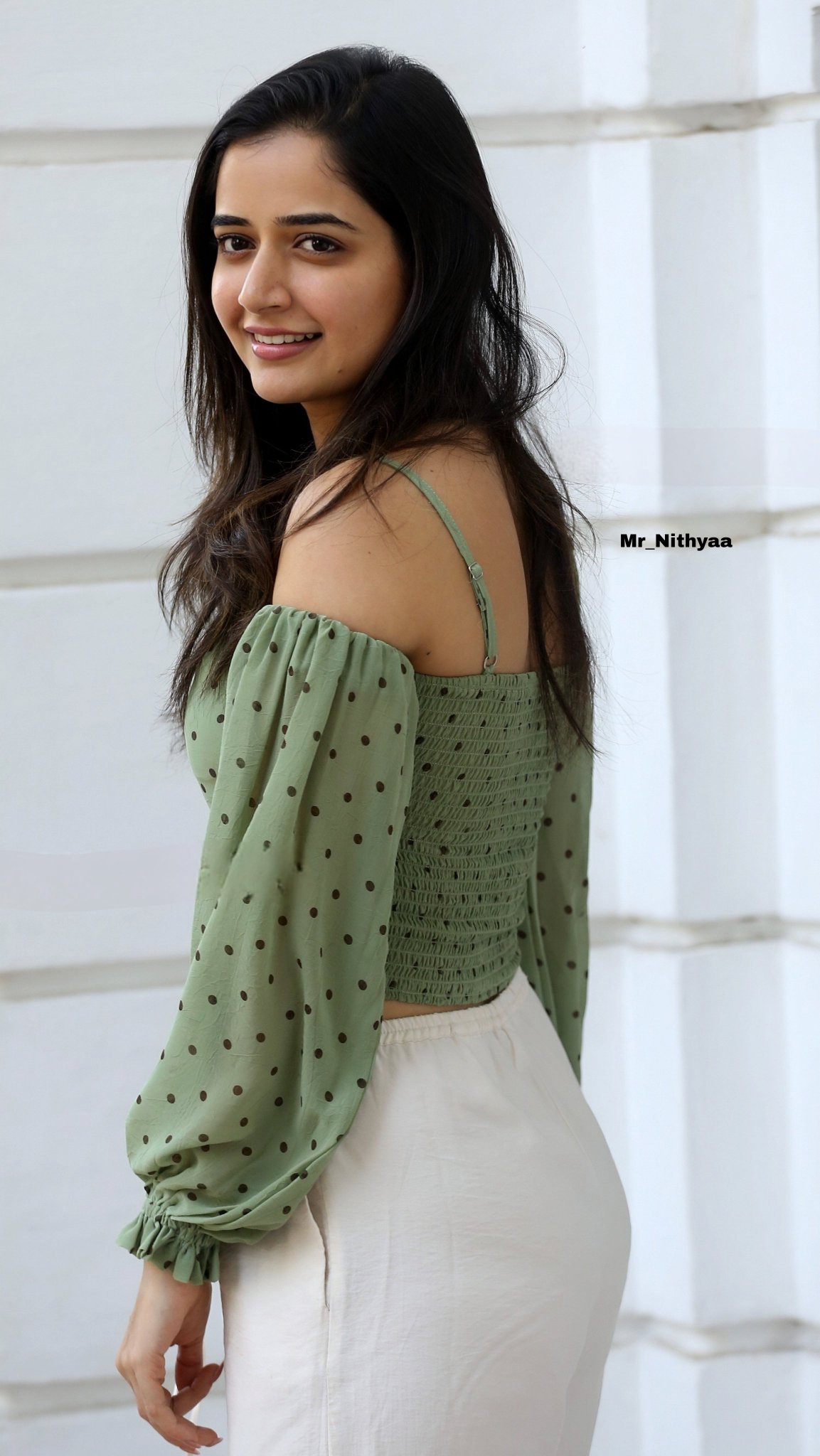 GKrtmG_XoAEDhge?format=jpg&name=large