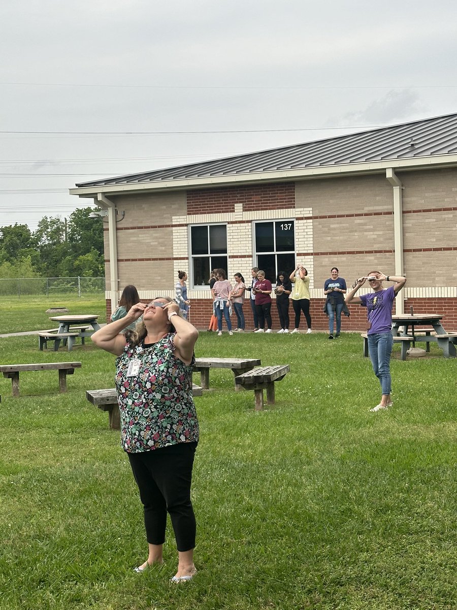 Sandy Varner tweet media