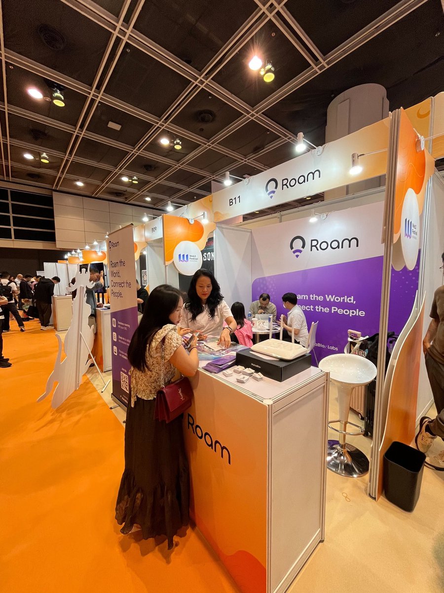 Last day at the Hong Kong Web3 Festival, and the #Roam team is enjoying every minute! 🌟 We are proud to be one of the speakers at the event, showcasing Roam to all attendees and sharing our vision for the future of #DePIN. 🤝 💬It's been an incredible experience for the Roam…