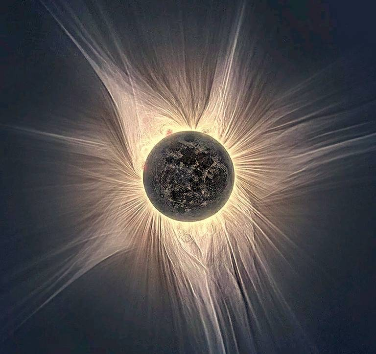 tbentley08's tweet photo. A high resolution image of a Solar Eclipse📷
NASA's James Webb Space Telescope https://t.co/T30JXmhuPO