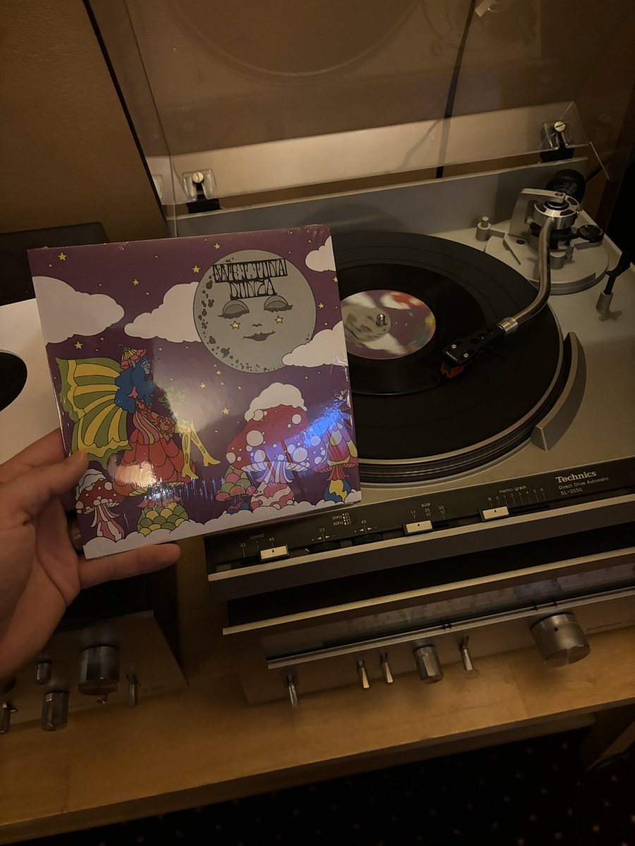 happy to be spinning this incredible collab 7” from wet tuna and dunza. now when can we expect a wet dunza full length collaboration?!?