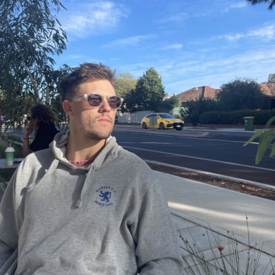 SaⓂ️ultcamel tweet media