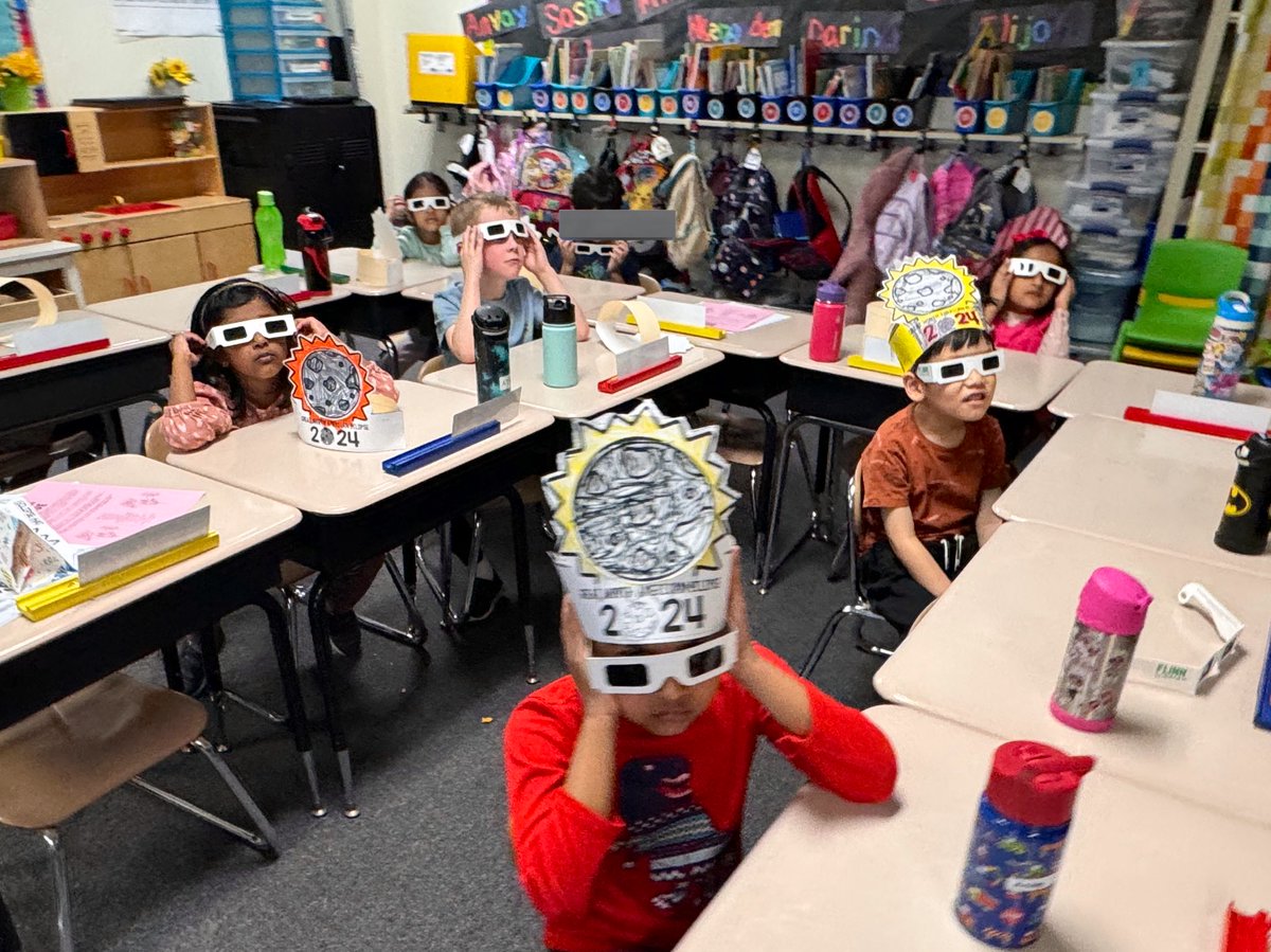 If you ever have the chance to view an eclipse w/Kindergarteners, take it! Their descriptions of the eclipse tickled my funny bone. They thought the sliver of sun we saw through our eclipse glasses looked like: a banana, a frowny-face, & a giant hot Cheeto! 🌕 🌞 😂