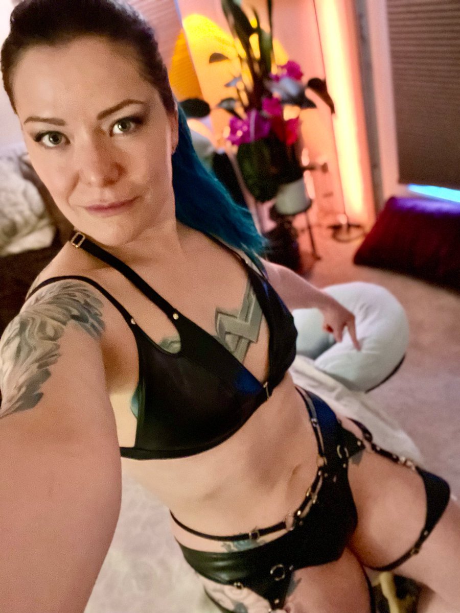 MissEmberRain's tweet photo. I know just what you knead 🙌🏻
#Seattle #provider #dateSeattle #FBSM #FBST #bodytobody #relaxxx #selfcare https://t.co/t22fBT9kZ4
