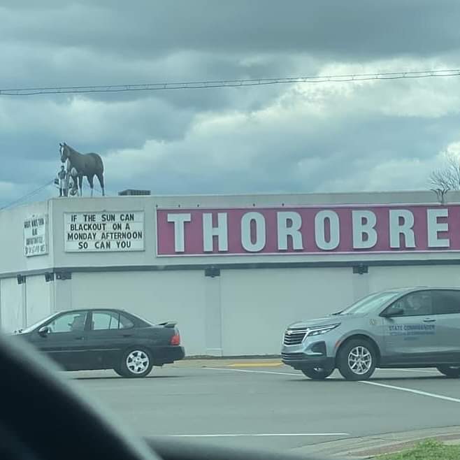 #LouisvilleKY strip clubs are wild y'all. #ThorobredLounge #gentlemansclub #thingsyouseeinlouisville #ilovemycity