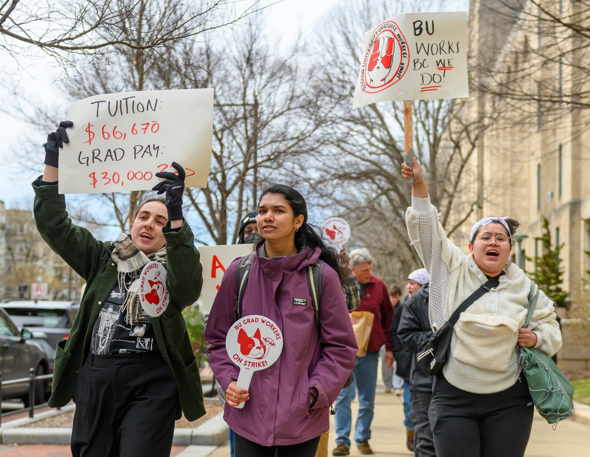 An updated payroll policy was added by Boston University’s Office of the Provost as the Boston University Graduate Workers Union strike continues. dailyfreepress.com/2024/04/04/off…