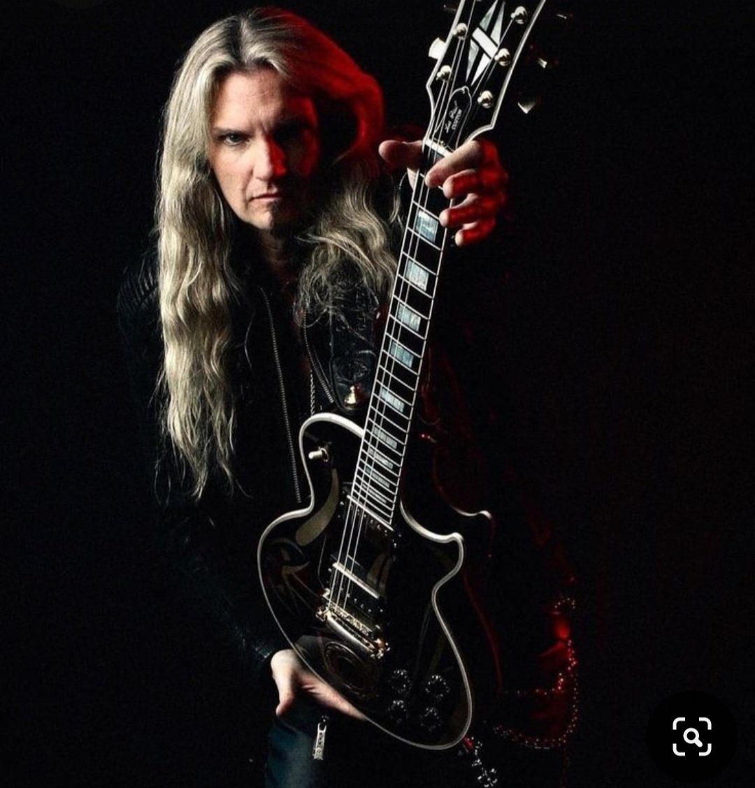 Joel Hoekstra's 13 He's got the guitar He's got the talent He's got the music He's here to Rock you! 'Crash Of Life' music.youtube.com/watch?v=3obbTe…