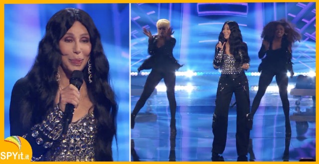 Cher canta “Believe” 26 anni dopo ed è sempre uno show pazzesco: sul palco con lei anche Jennifer Hudson
LINK spyit.it/cher-canta-bel…
#Cher #Believe #pazzesco #palco #JenniferHudson #duetto #musica @cher #isola #music #hit #anni90 #anni2000 #premioicon #losangeles