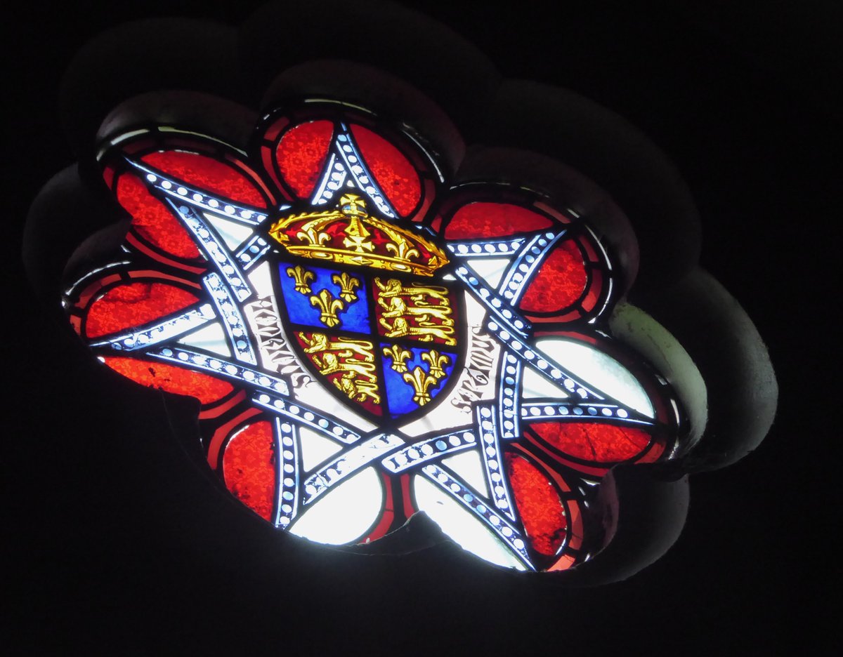 @BSMGP And at the top of the window (this is Teulon's work), an abundance of stained glass lions.  

#TraceryTuesday in the Jersey chapel.