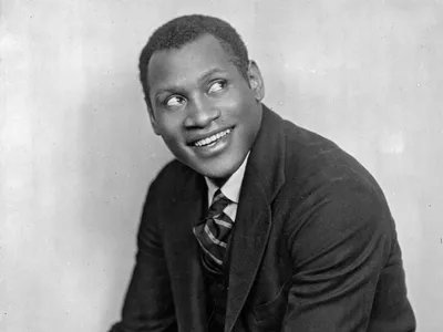 Happy Birthday to the great Paul Robeson. Lawyer, Athlete, Actor, Activist. A giant.