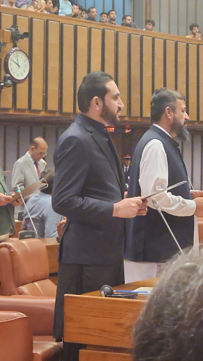 Indeed, Allah bestows His servants with the finest. I pray that Allah will enable me to carry out the most beneficial work for my country & province through this responsibility.
I am grateful to @BBhuttoZardari & Asif Zardari for their trust in me.

Sworn in as Senator today.