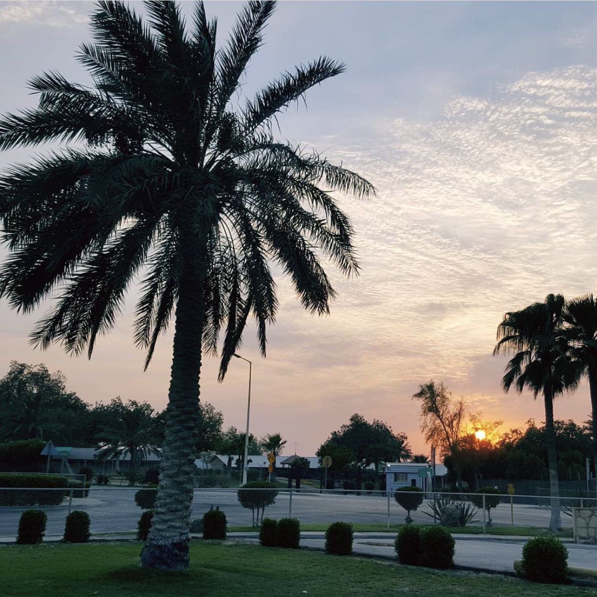 ' ليست صورًا لولاية أريزونا ، إنه كامب الـظـهـران والذي بُني قبل ٩١ عامًا❤️!