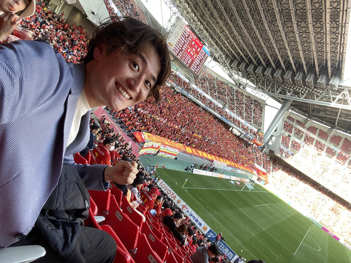 日曜日は #名古屋グランパス ホームゲームで開催のイベント
「サブカル アイチ」スペシャルステージMCでした🎤
もはや夏かな?って快晴の中、お越しいただいた皆さんありがとうございました‼️

#シキザクラ ヒーローショーチームと📸
#豊田スタジアム