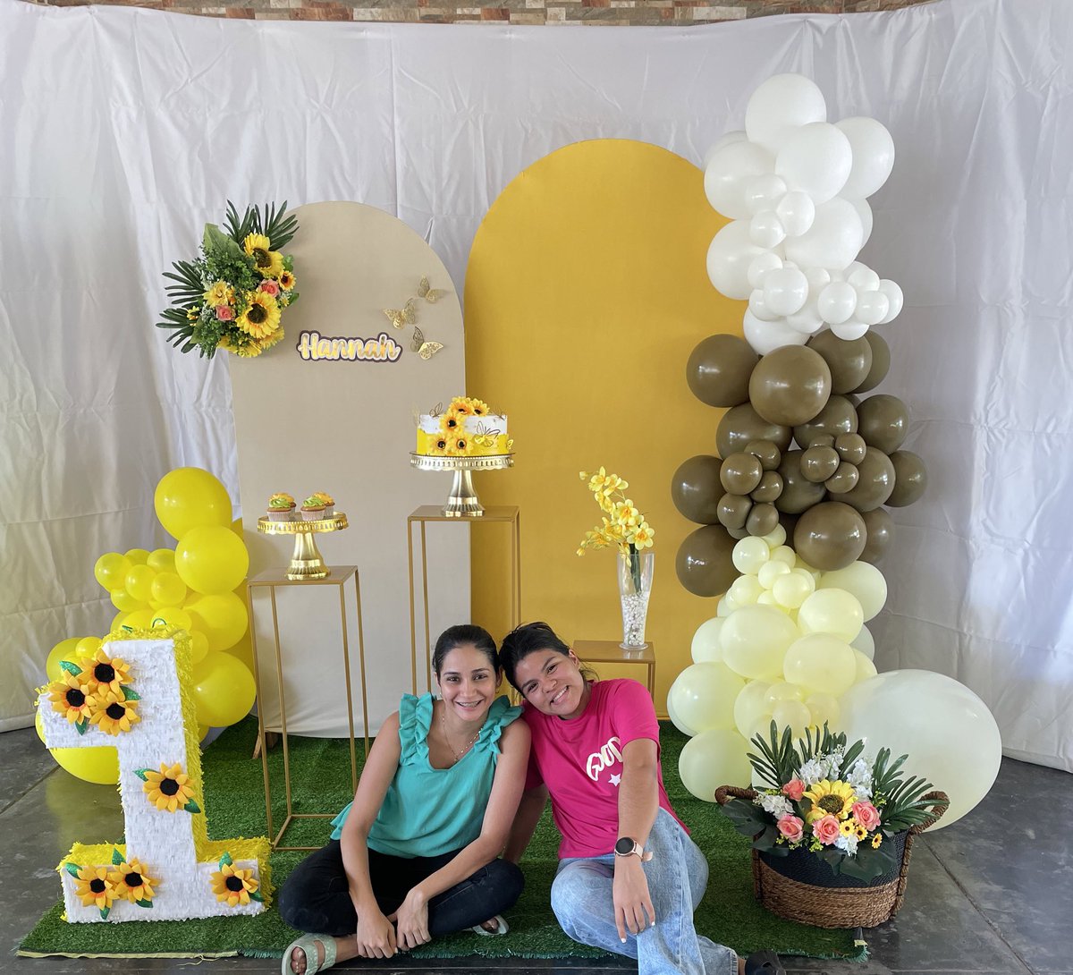 Pamelatejeira16's tweet photo. Oigan vayan y sígannos en Ig @decorapty @c_papersbym5j 
Decoración de eventos y craft en Penonomé, Aguadulce y Santiago! 🎈🌸 https://t.co/GfVrRCvLGB