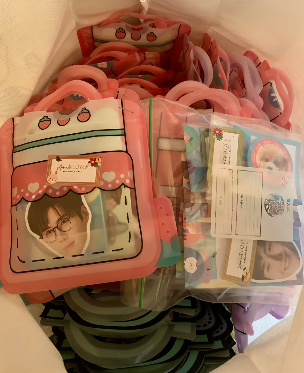 packed freebies for d-day 🥹 see you, shhds! 🫶🏻

#KIMSEONHO #김선호 #2024KIMSEONHOASIATOURinMANILA
#ColorFull_in_MANILA #UFCFunChow #UFCxKSH