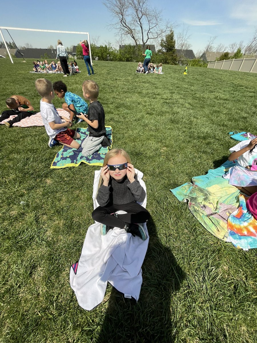 Amanda Davis tweet media