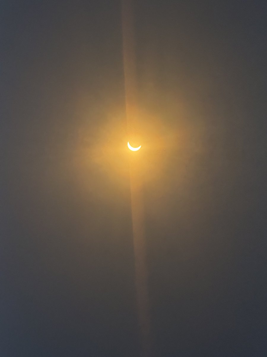 💫Today was an awe-inspiring experience for our students and staff at @ArmsJags as we witnessed the beauty of the solar eclipse together! 🌞🌕 #SolarEclipse #ScienceIsFun” @LibraLBrittian @AOAddison_ @BWashing10